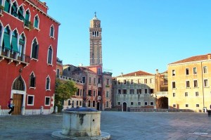 morning-tour-heading-toward-the-academia